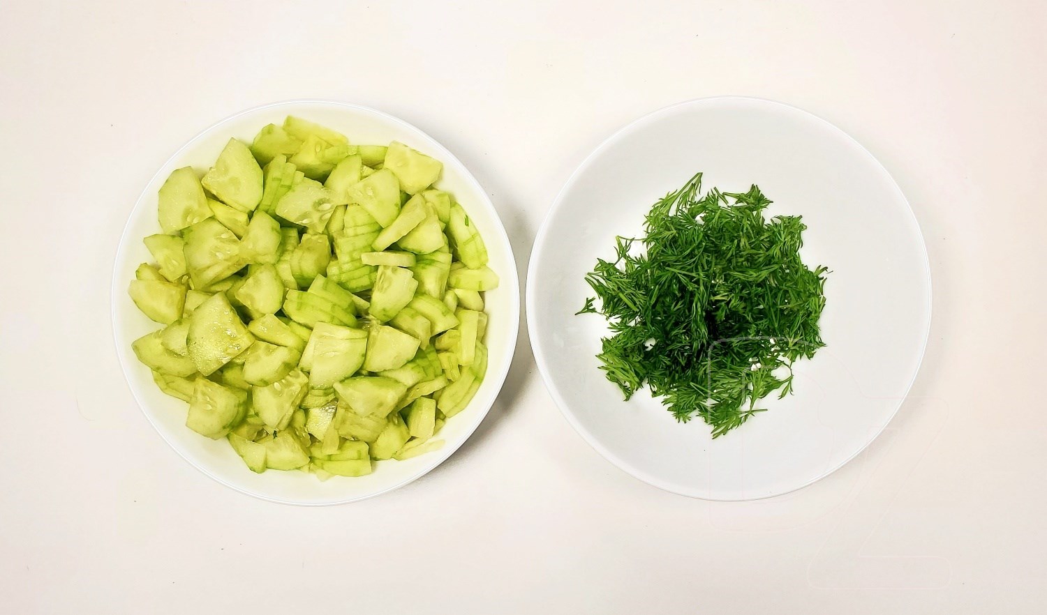 Польша: «Мизерия» (Mizeria) – салат из огурцов – My Pocket CookBook